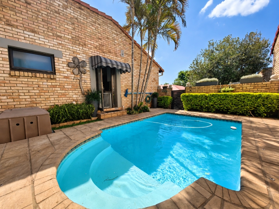 3 Bedroom Property for Sale in Boschdal North West